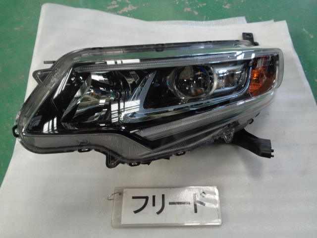 フリード GB8 左ヘッドランプユニット LED 即決 5251拍卖