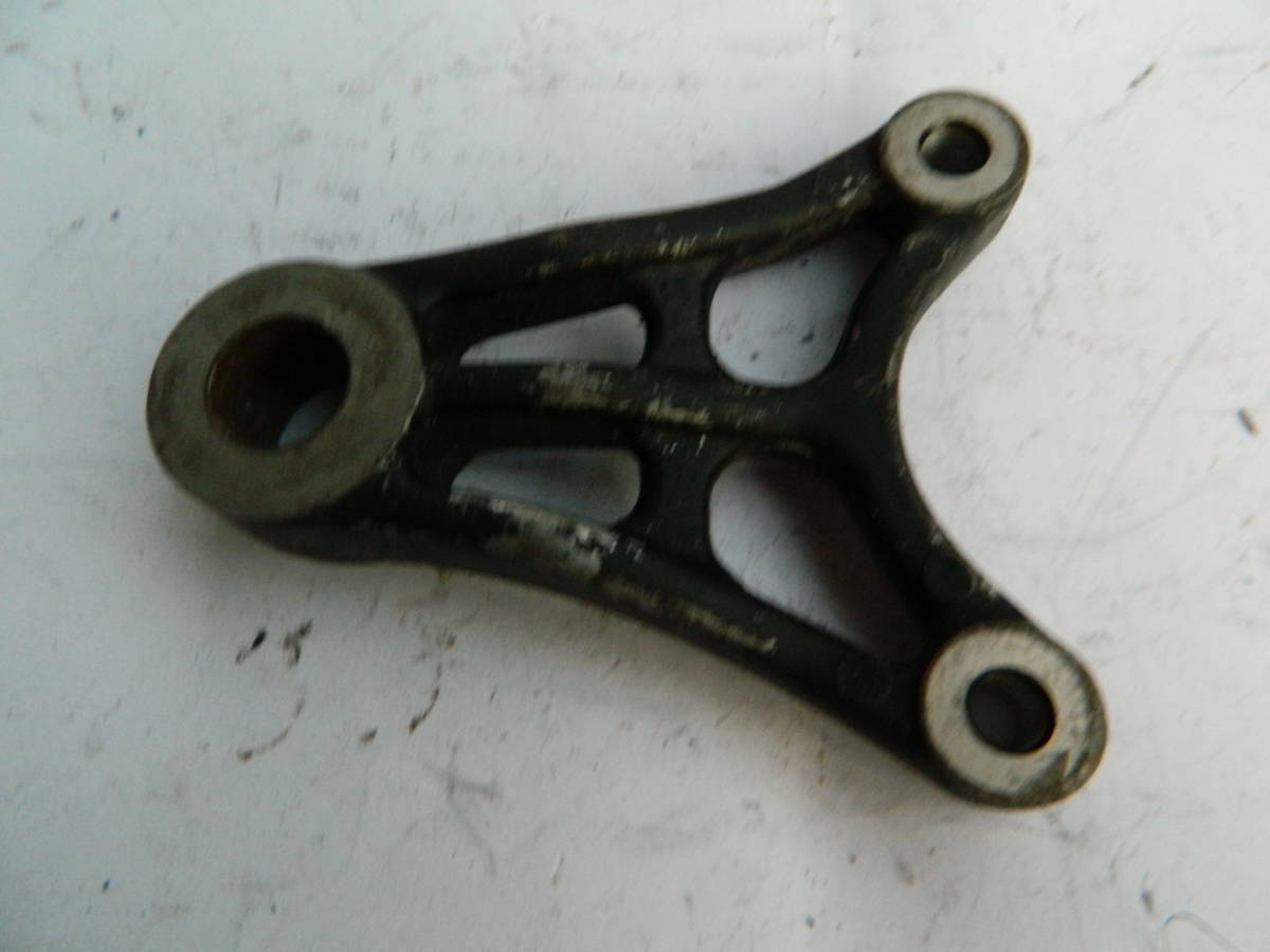 1.1129 GSX400FW リアブレーキキャリパーサポート GK71A 0拍卖