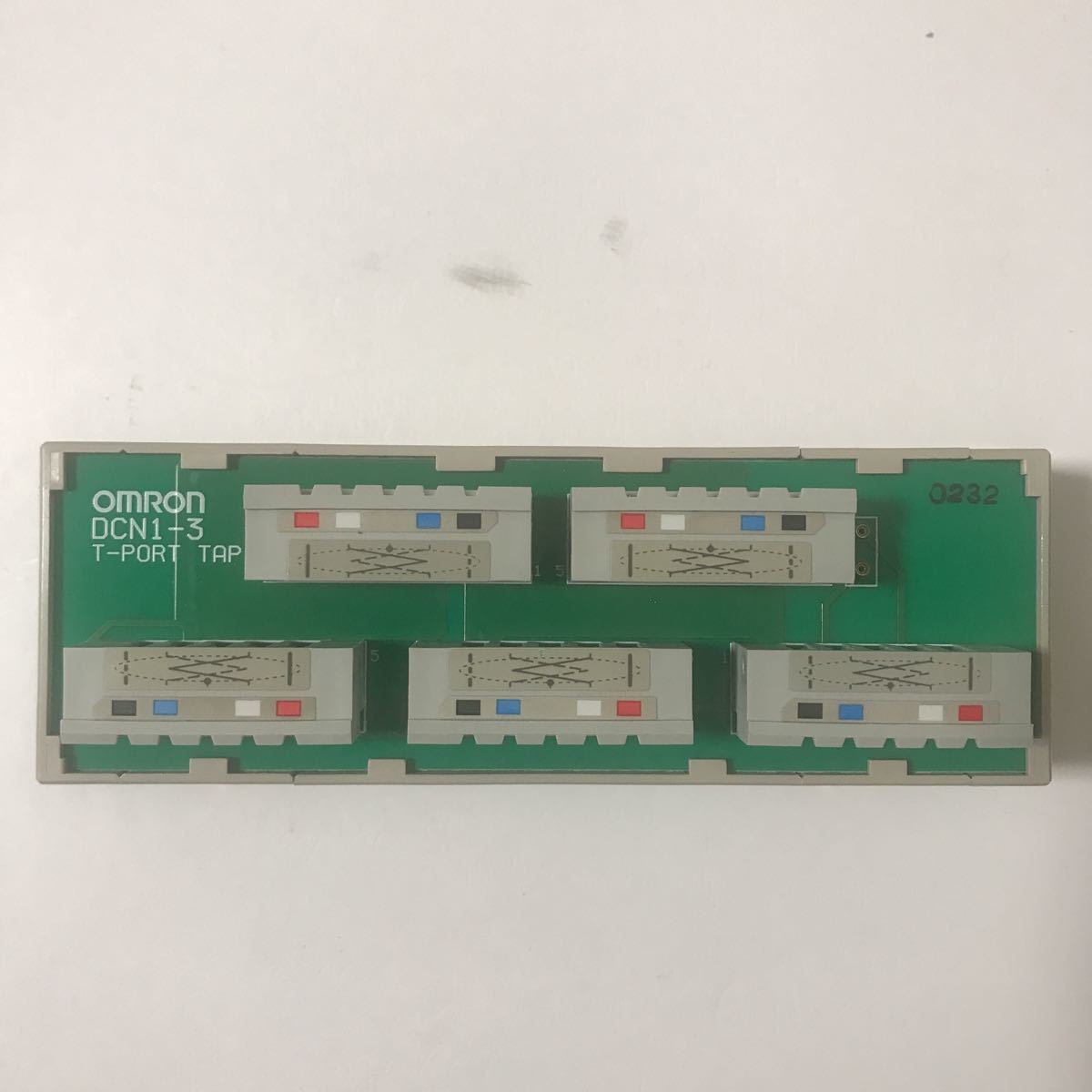 (ボーナスプライス)新品 OMRON CONNECTOR DCN13C拍卖