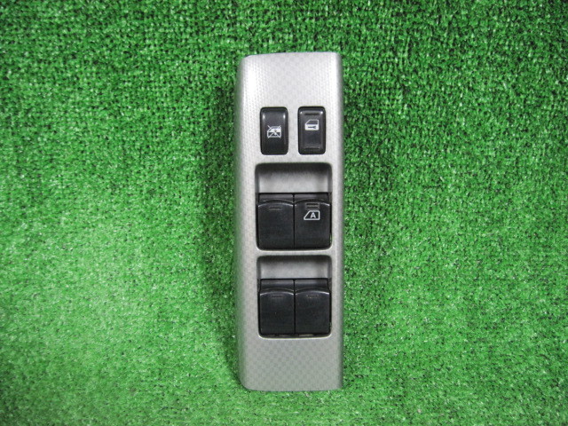 日産 プレサージュ TNU31 パワーウィンドウスイッチ 中古 16ピン3ピン カバー付き 210071拍卖