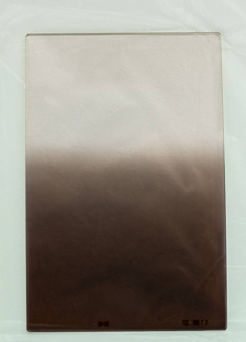 LEE Filters ハーフ ND 0.6 ソフトミディアム 100mm×150mm フィルター 未使用拍卖
