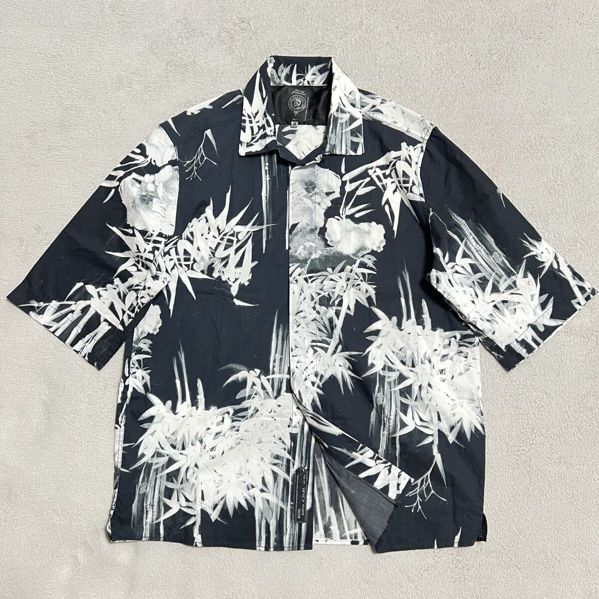 ★送料360円★美品 DIESEL ディーゼル 半袖シャツ オープンカラー 総柄 花柄 黒 ブラック 綿100% メンズ サイズM 国内正規品 開襟 R-8659拍卖