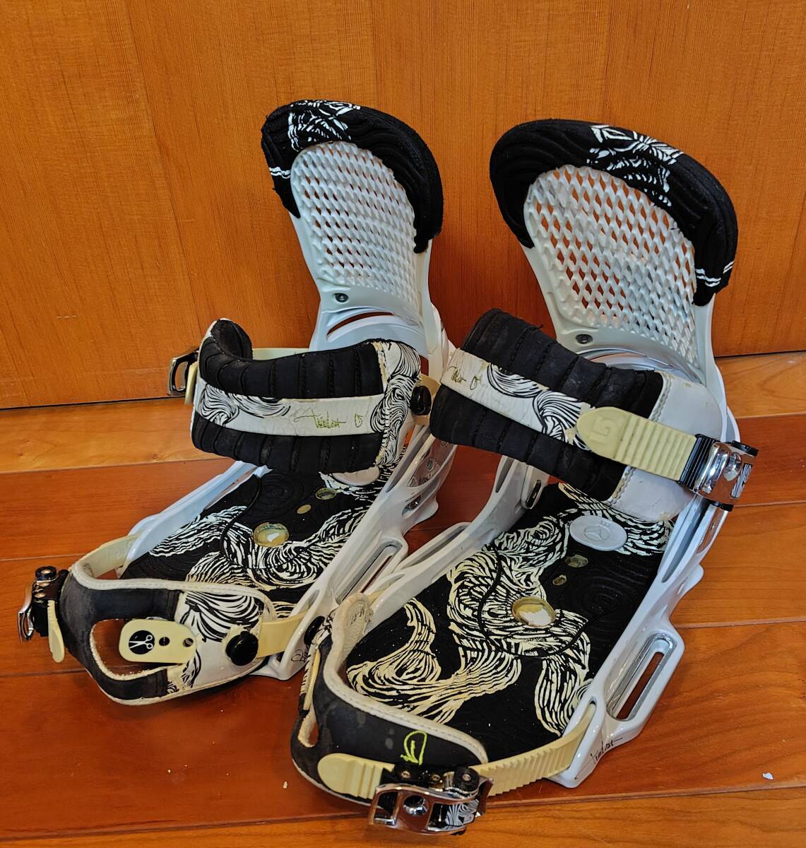 Burton バートン TRIAD スノーボード ビンディング バインディング Mサイズ 2009 旧EST拍卖