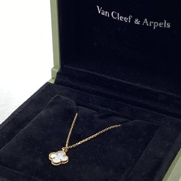 送料無料 中古A ヴァンクリーフ&アーペル ネックレス Van Cleef & Arpels スウィートアルハンブラ k18YG 750 マザーオブパール 箱 148641拍卖