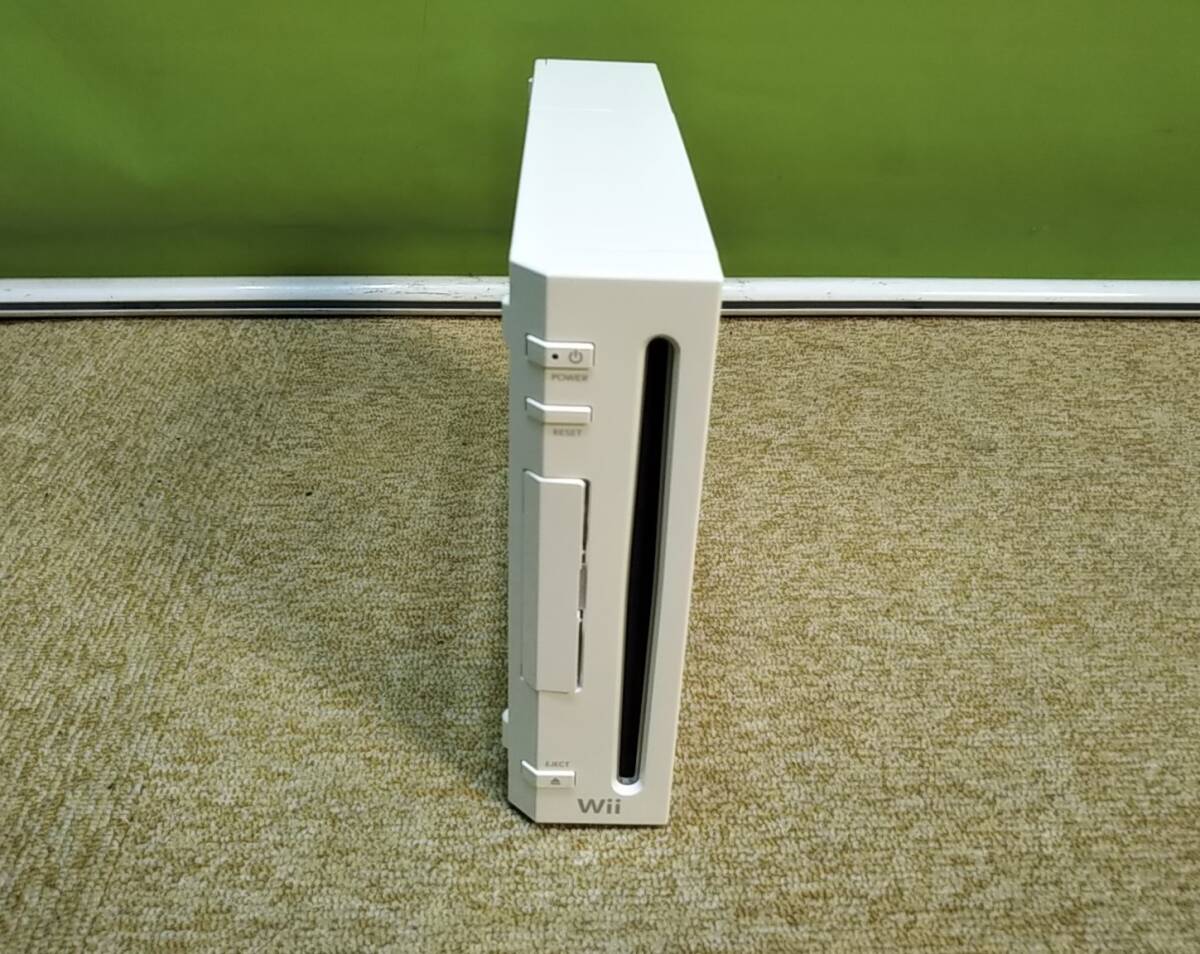 【全国送料無料】▼任天堂 Wii(ウィー)ホワイト▼任天堂▼動作確認済み▼中古品▼A-1732拍卖