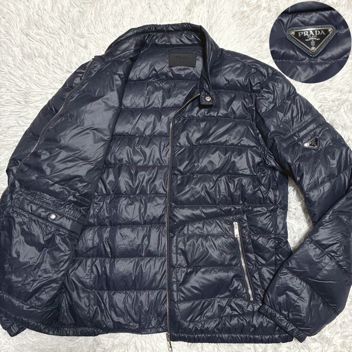 希少XXL相当!!!【PRADA プラダ】ダウンジャケット 三角ロゴ◎オーラ溢れるシルバープレート!!!主役アウター◎軽量 極暖 ネイビー メンズ 56拍卖