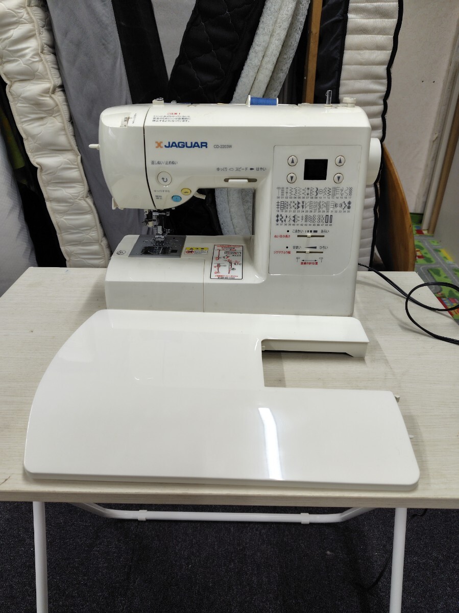 M1/コンピューターミシン/JAGUAR ジャガー CD-2203W フットコントローラー付き/裁縫 手芸 家庭用 コンピュータミシン 電動ミシン拍卖