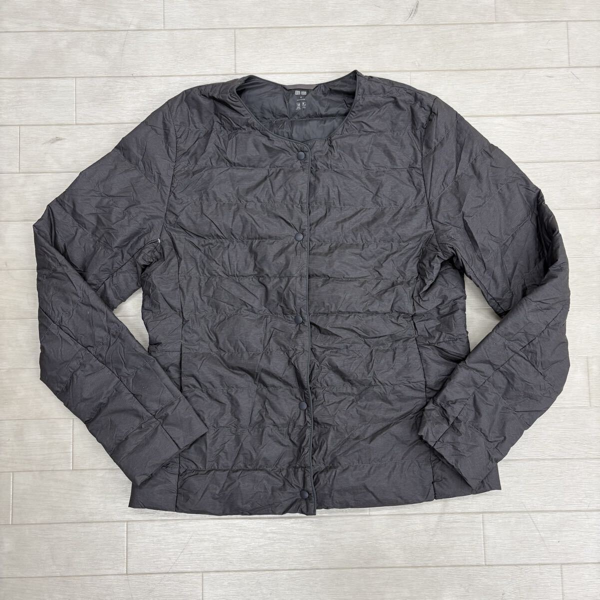 1981△ UNIQLO ユニクロ ダウンコート レディース サイズM グレー ノーカラー コート アウター ウルトラライトダウン 軽量ダウン 上着 防寒拍卖