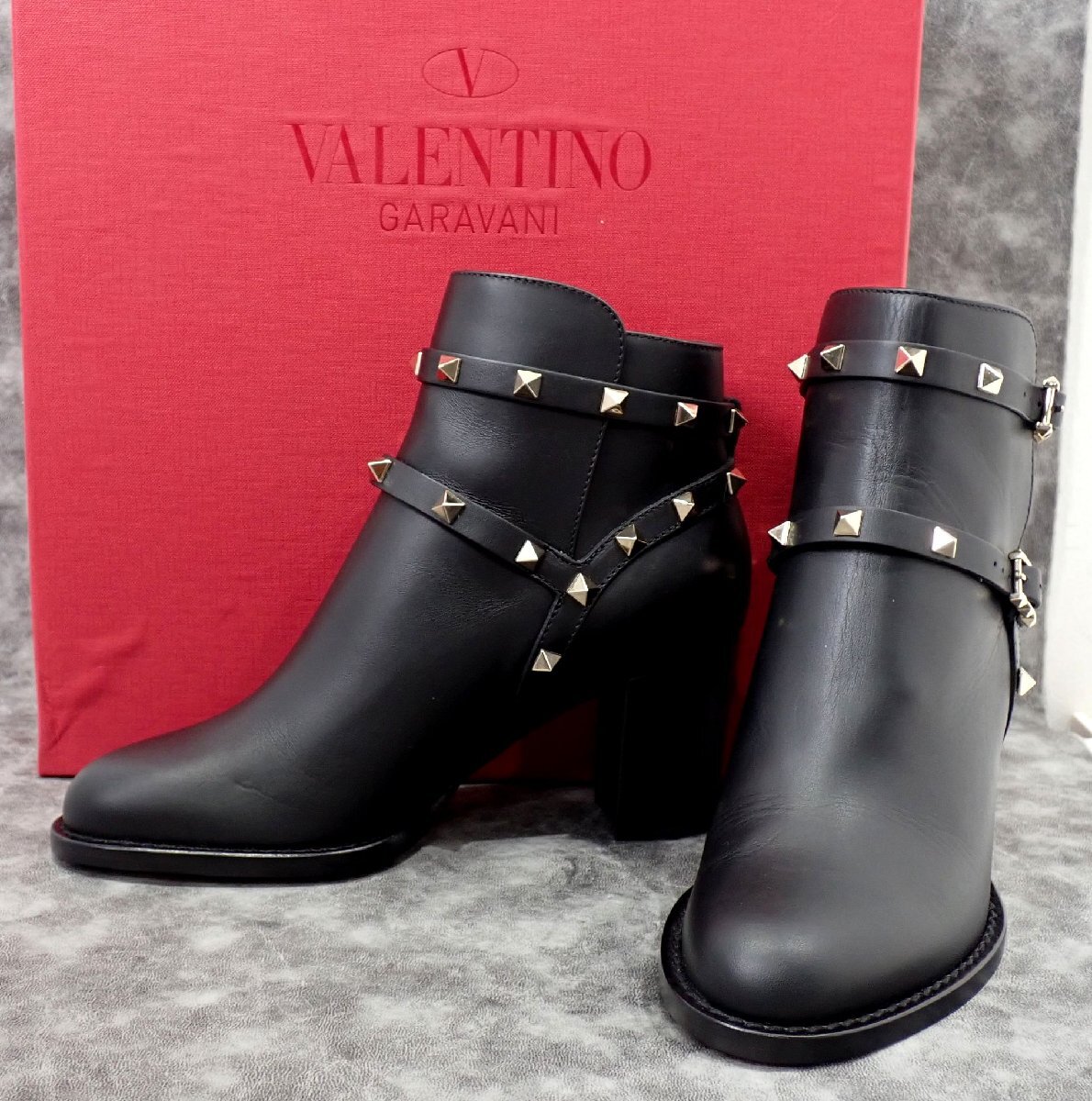 定価15万円ほど 新品 未使用 バレンチノ ガラバーニ ロックスタッズ ショート ブーツ レザー ブラック 36 1/2 パンプス シューズ 23.5cm拍卖
