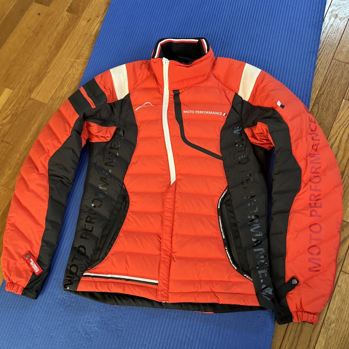 ●KUSHITANI クシタニ K-2676 ホワイトグースダウンジャケット Mサイズ 絶版USED品●レッド拍卖