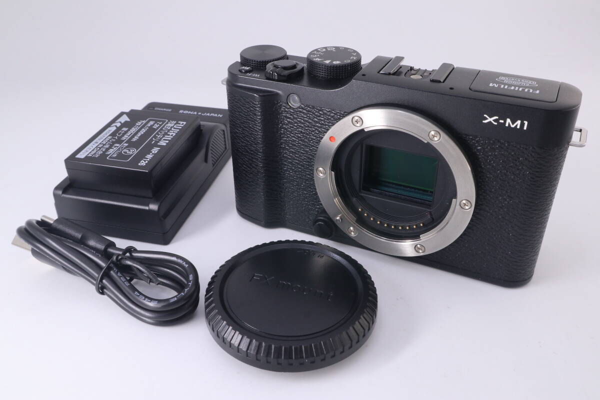 FUJIFILM X-M1 富士フイルム ミラーレス一眼 ブラック (f13766) 拍卖