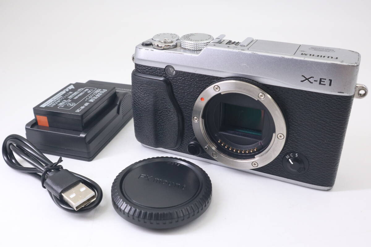 FUJIFILM X-E1 富士フイルム ミラーレス一眼 シルバー (f14168) 拍卖