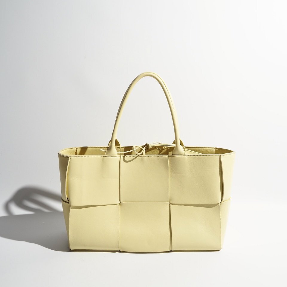 C5330P ▼BOTTEGA VENETA ボッテガヴェネタ▼ アルコ トートバッグ ミディアム イエロー / マキシイントレチャート レザーバッグ rb mks拍卖
