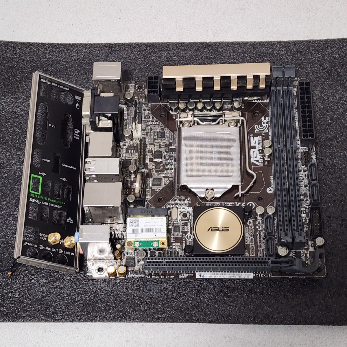 ASUS Z97I-PLUS IOパネル付属 LGA1150 Mini-ITXマザーボード 第4・5世代CPU対応 最新Bios 動作確認済 PCパーツ (2)拍卖