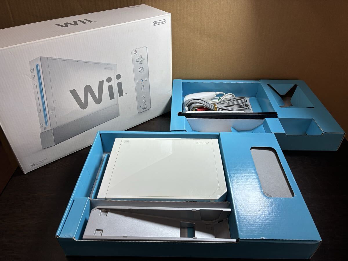 8)★動作品★任天堂 Wii ウィー 本体 シロ RVL-001 付属完品 ゲーム機 Nintendo 箱付 ニンテンドーWii テレビゲーム 拍卖