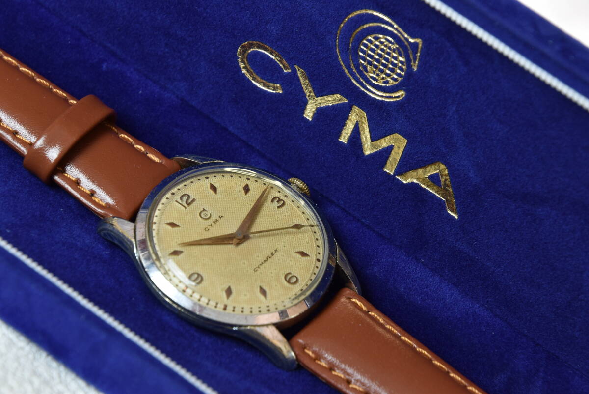 ☆アンティーク逸品☆1940~50年代 スイス ブランド CYMA cal459 17石 出車式 味ある焼けた文字盤 手巻紳士腕時計 希少年代品拍卖