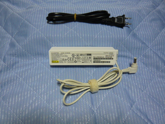 富士通 ACアダプタ 19V-3.42A(FMV-AC341W)外径5.5mm・内径2.5mm★中古品★送料無料・匿名配送★拍卖