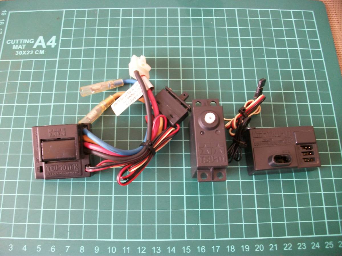 【激安目玉商品】田宮 アンプ/サーボセット(TEU101BK)クリスタル無 簡易通電動作確認済 一応ジャンク扱 レターパック送料一律!!拍卖