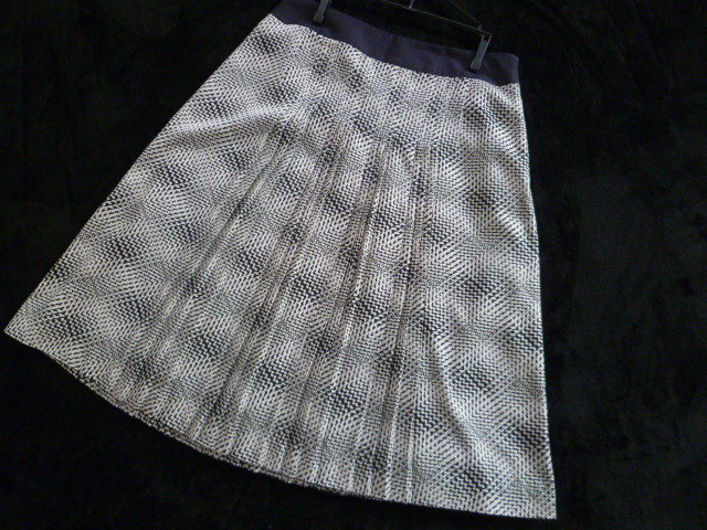 ESPIE/エスピエ△黒×白モノトーン系フレアープリーツスカート38/イトキンブラックホワイト膝丈△SK128拍卖