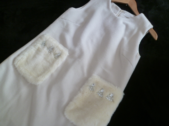TOCCO closet/トッコクローゼット△オフホワイト起毛フェイクファービジュー付きポケットワンピースM-L/膝丈△② 212拍卖