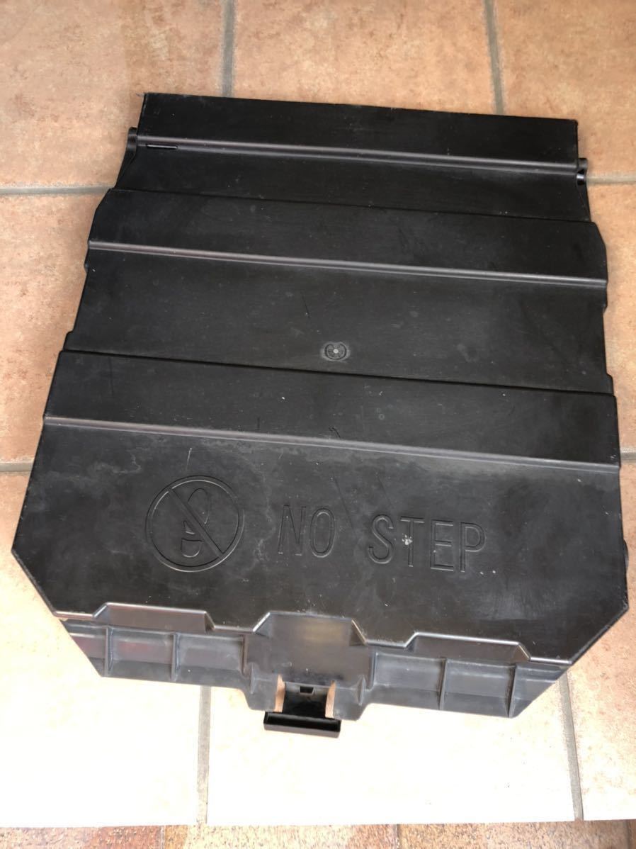 バッテリー カバー いすゞ 新型 ギガ 大型 GIGA 旧型拍卖