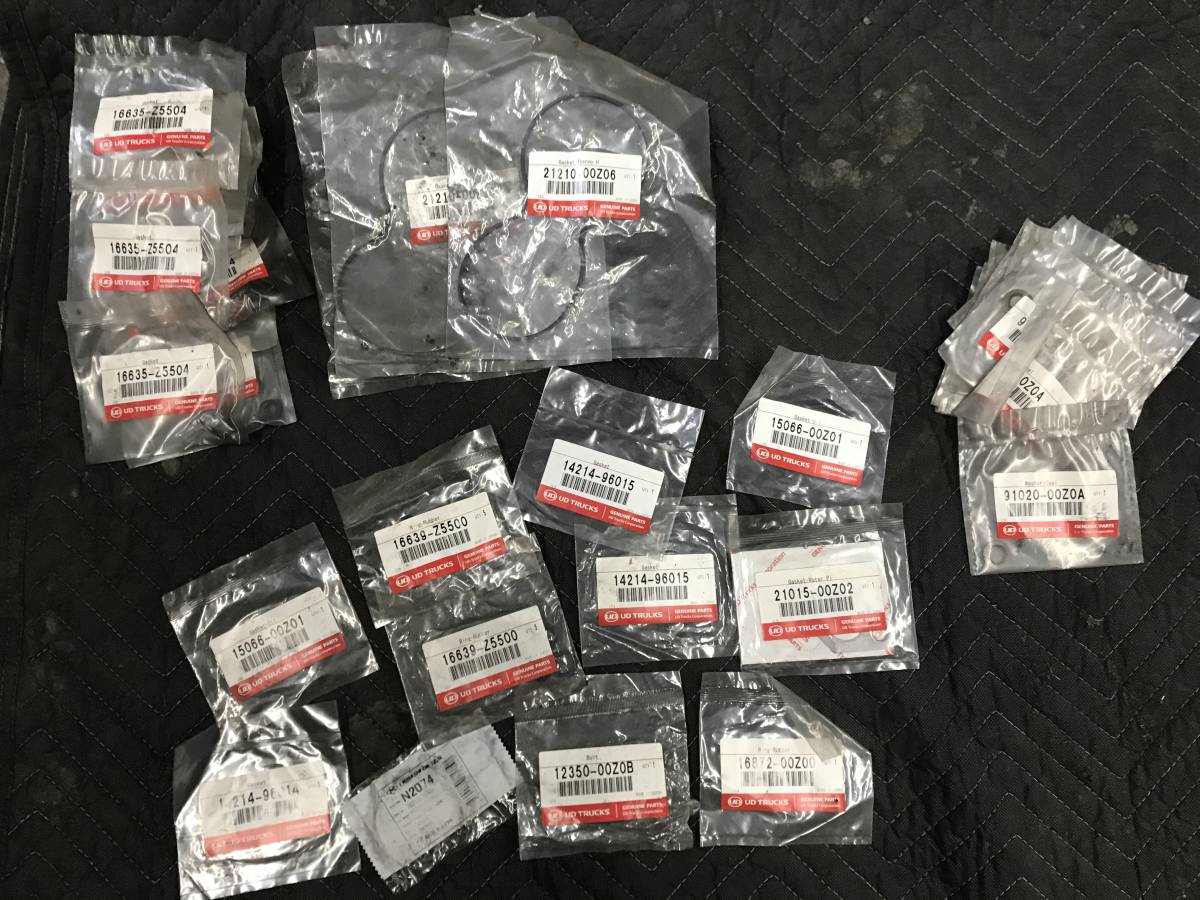 未使用保管 日産 UDトラックス 純正ガスケット 色々セット 車種不明拍卖