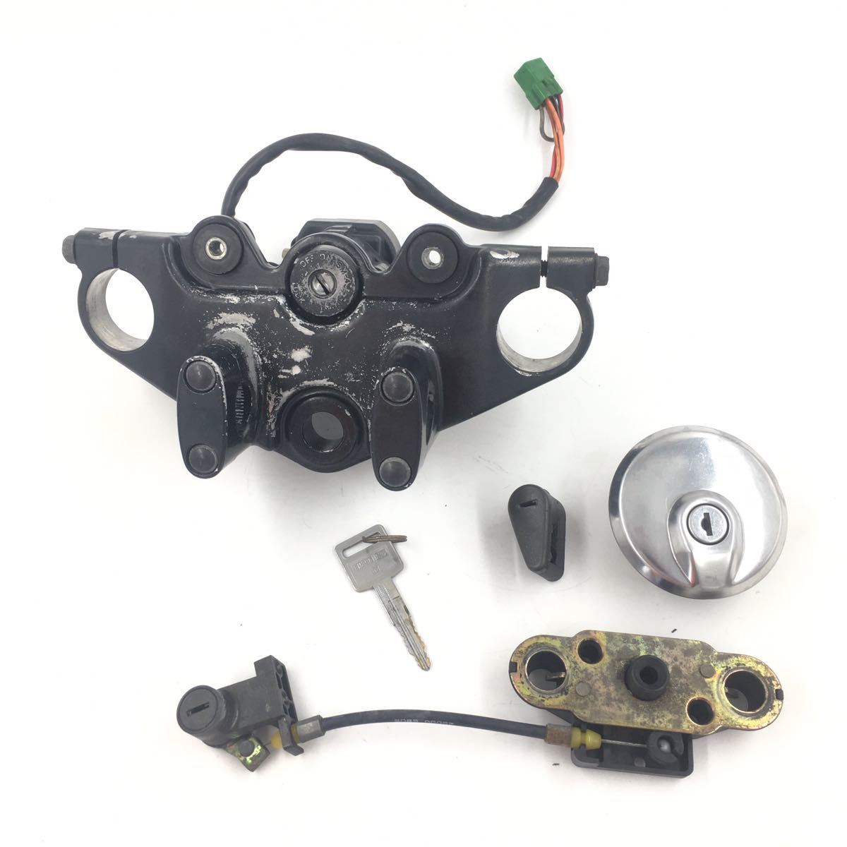 送料無料 スズキ ボルティ NJ47A-1093~ 実働車外し キーセット拍卖