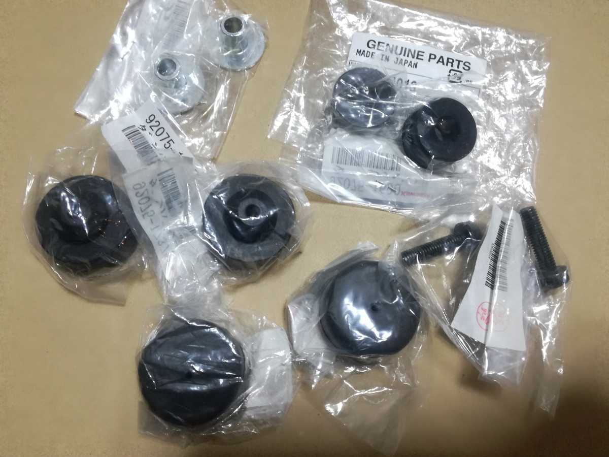 ペイペイ送料込み ゼファー400 タンク ゴム ラバー固定 ゴム 純正 ZEPHYR400 新品 未使用ゼフアー400 ZEPHYR550 ゼファー550 ゼフアー550拍卖