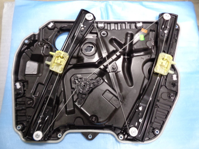 G01 BMW X3 左ドアキャリア 2102-8678拍卖