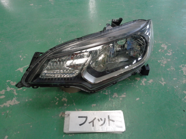 フィット GK5 右ヘッドランプユニット ハロゲン 即決 5300拍卖