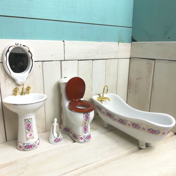 u155◆洋風のバスルーム◆ ドールハウス 用 ミニチュア お風呂 セット トイレ 鏡 洗面 Doll House Blythe ブライス シルバニア リーメント拍卖