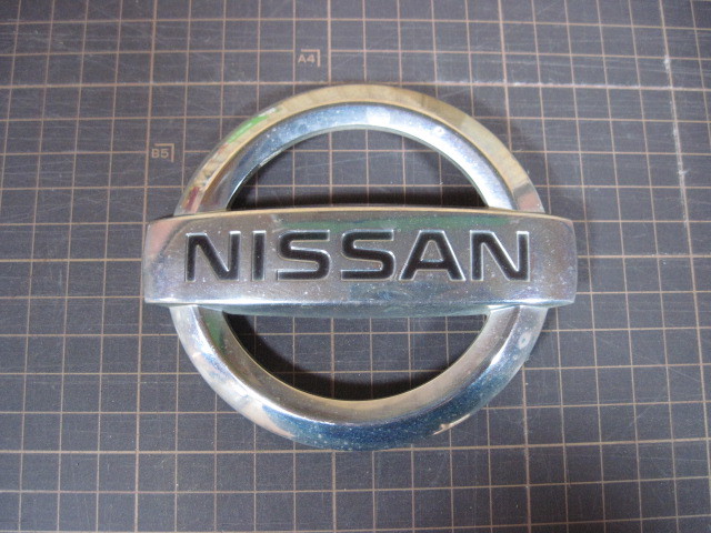 日産 純正 メーカーロゴ エンブレム 11cm×9.5cm 中古 210160拍卖