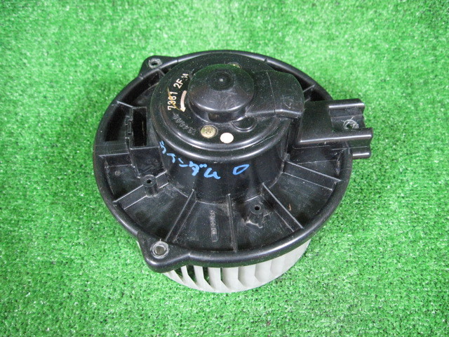 トヨタ ウィンダム MCV30 ブロアファンモーター / ヒーターモーター 中古 194000-7381 作動確認済み 210271拍卖