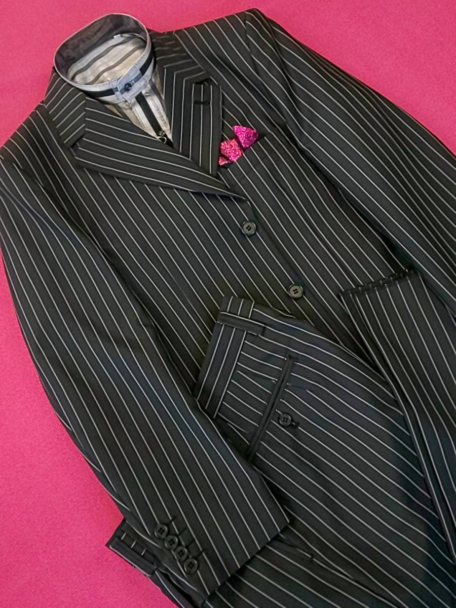 新品 SALE!! 特別価格!! 送料無料 l'garage 三ッ釦スーツ ツータック Mサイズ ゆったり パーティー 結婚式 ステージ衣装 74107-1拍卖