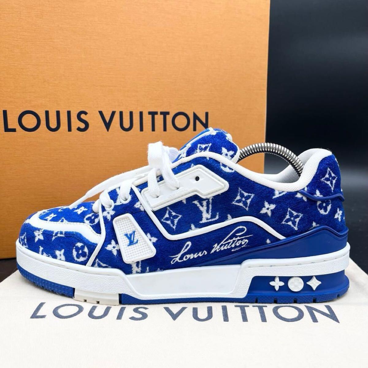 1円 【現行23年製美品】 LOUIS VUITTON ルイヴィトン LVトレイナー モノグラム ベロア メンズ スニーカー 靴 シューズ ブルー 25cm相当拍卖