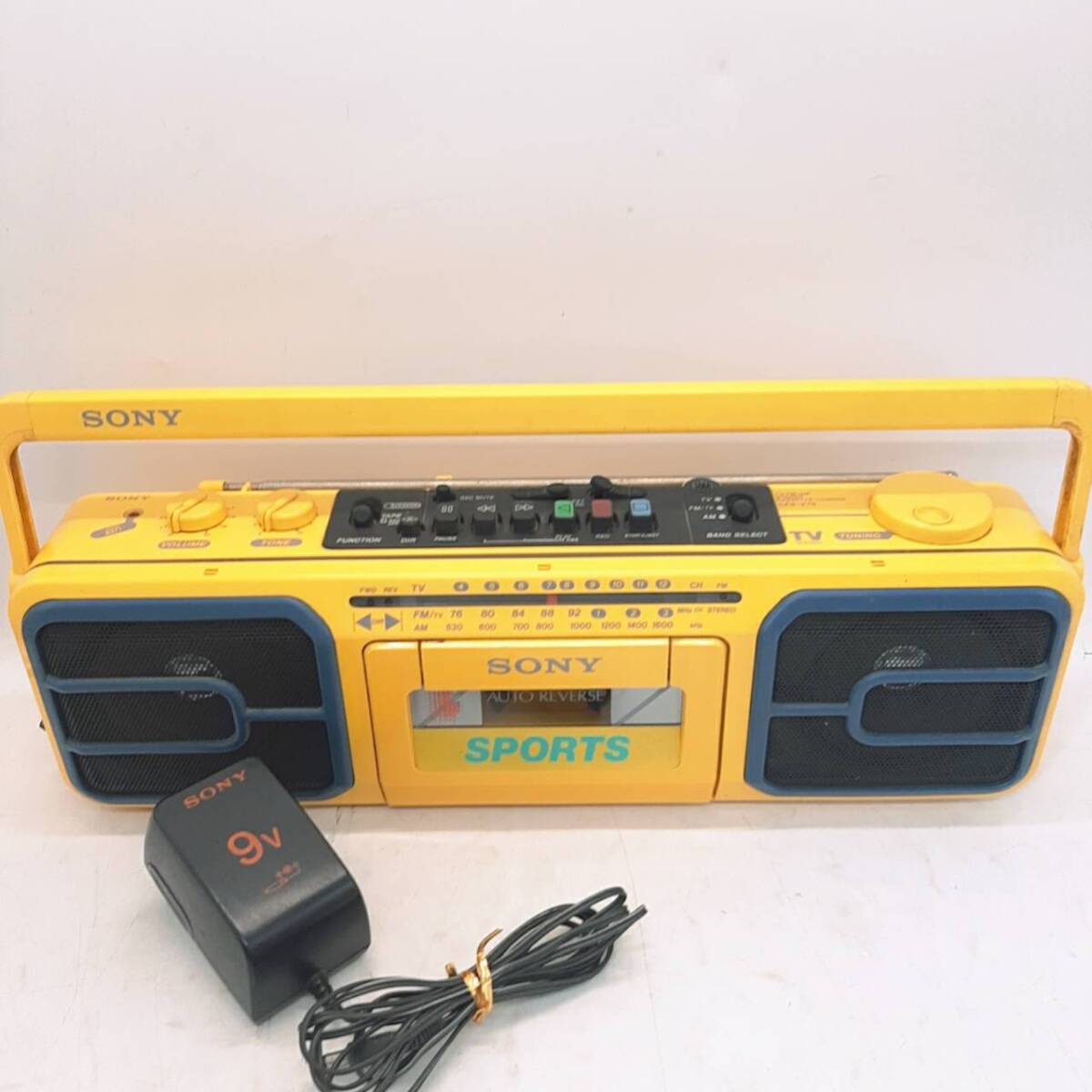g137【1円~】 SONY ソニー SPORTS CFS-V75 ラジカセ カセットテープ ラジオ オーディオ機器 通電OK レトロ 拍卖