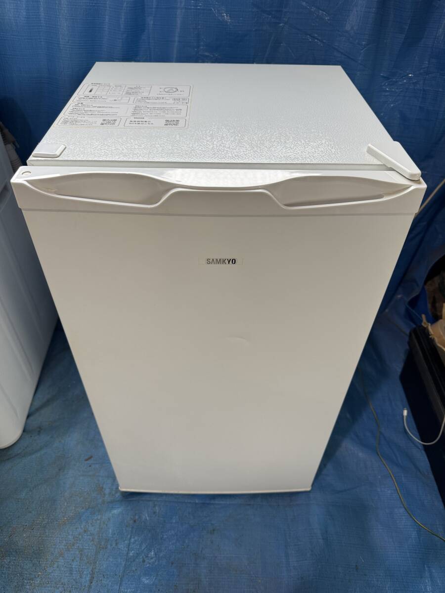 高年式 1ドア冷凍庫 65L ZU60 直冷式 SAMKYO 前開き スリム ホワイト 冷凍庫 1円~ 家電 生活家電 厨房拍卖