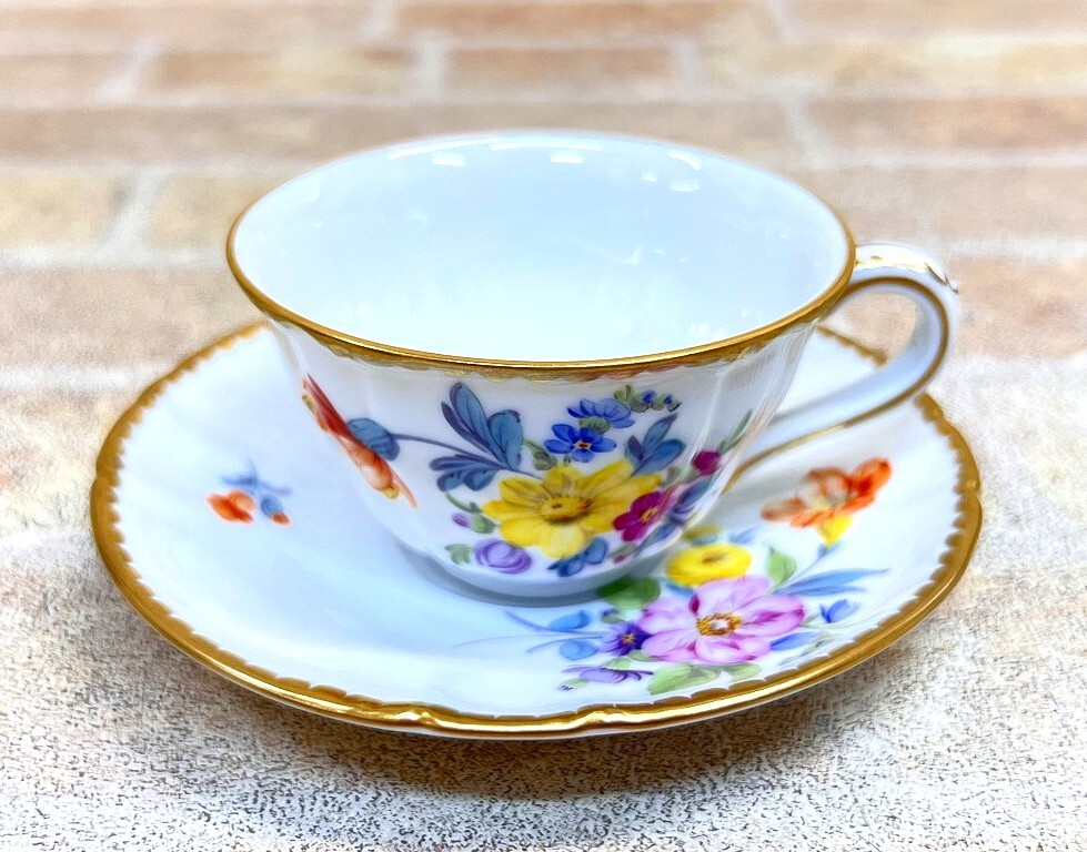 良品! Nymphenburg ニンフェンブルク フラワーブーケ/金彩 デミタスカップ&ソーサー 【3492y3】拍卖