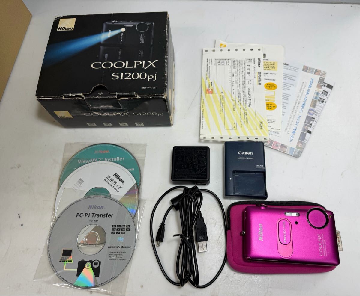 動作確認済 Nikon ニコン COOLPIX S1200PJ ピンク コンパクト デジタルカメラ プロジェクター デジカメ 充電器 バッテリー 付属品 元箱 付拍卖