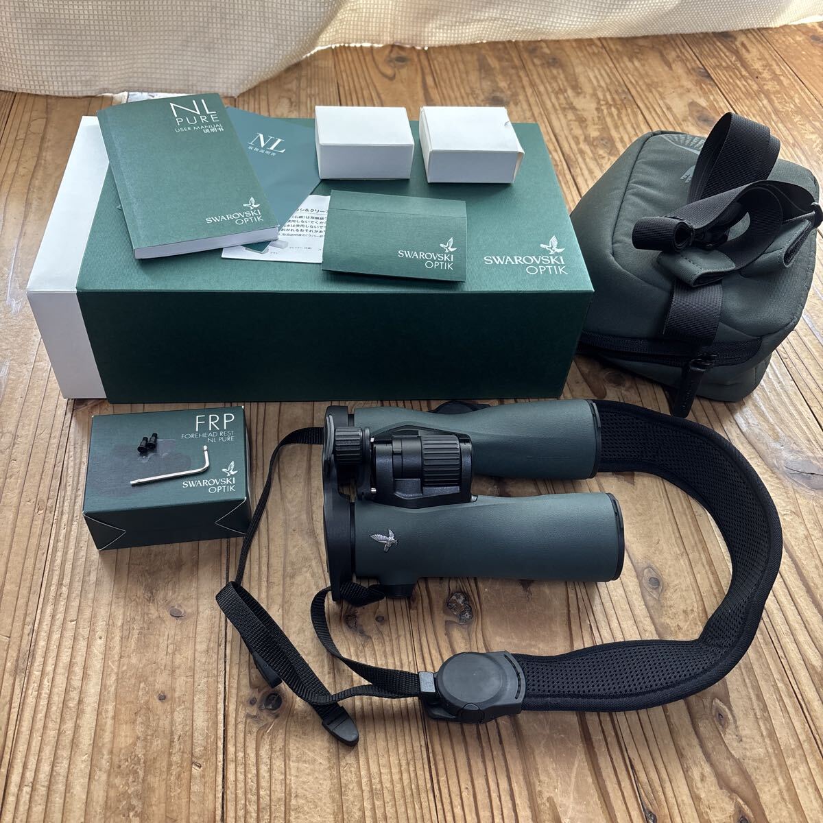 SWAROVSKI スワロフスキー NL PURE 10×42 双眼鏡 FRPヘッドレスト付き拍卖