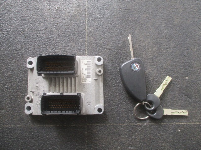 4116 GH-937AB アルファロメオ147 エンジン コンピューター CPU ECU 0 261 206 707 平成14年9月 【動作テスト】拍卖