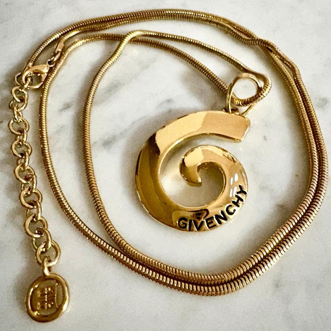 【極美品】GIVENCHY ジバンシー★大振りロングネックレス Gロゴ 渦巻きゴールド 拍卖