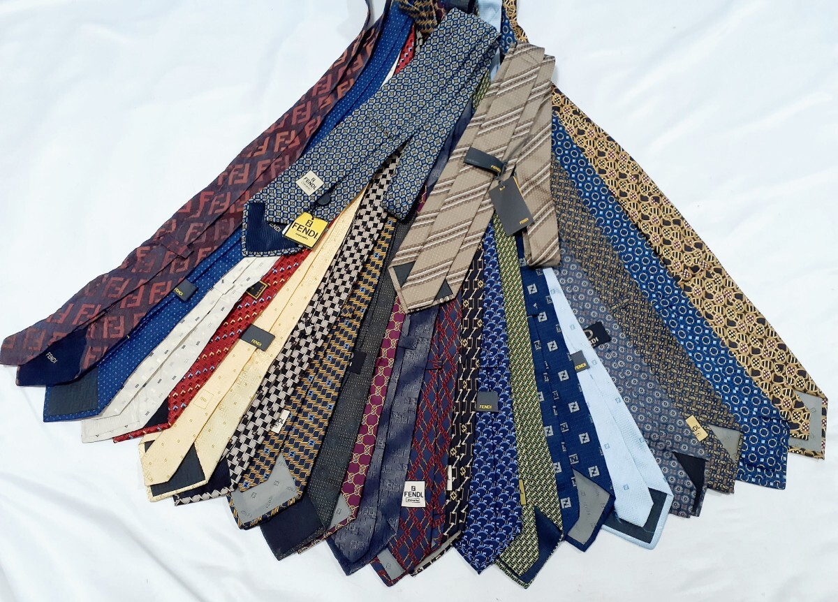 ◆1◆ 1円~スタート!! 【まとめ売り】FENDI フェンディ ネクタイ 22本セット 未使用含む!!拍卖