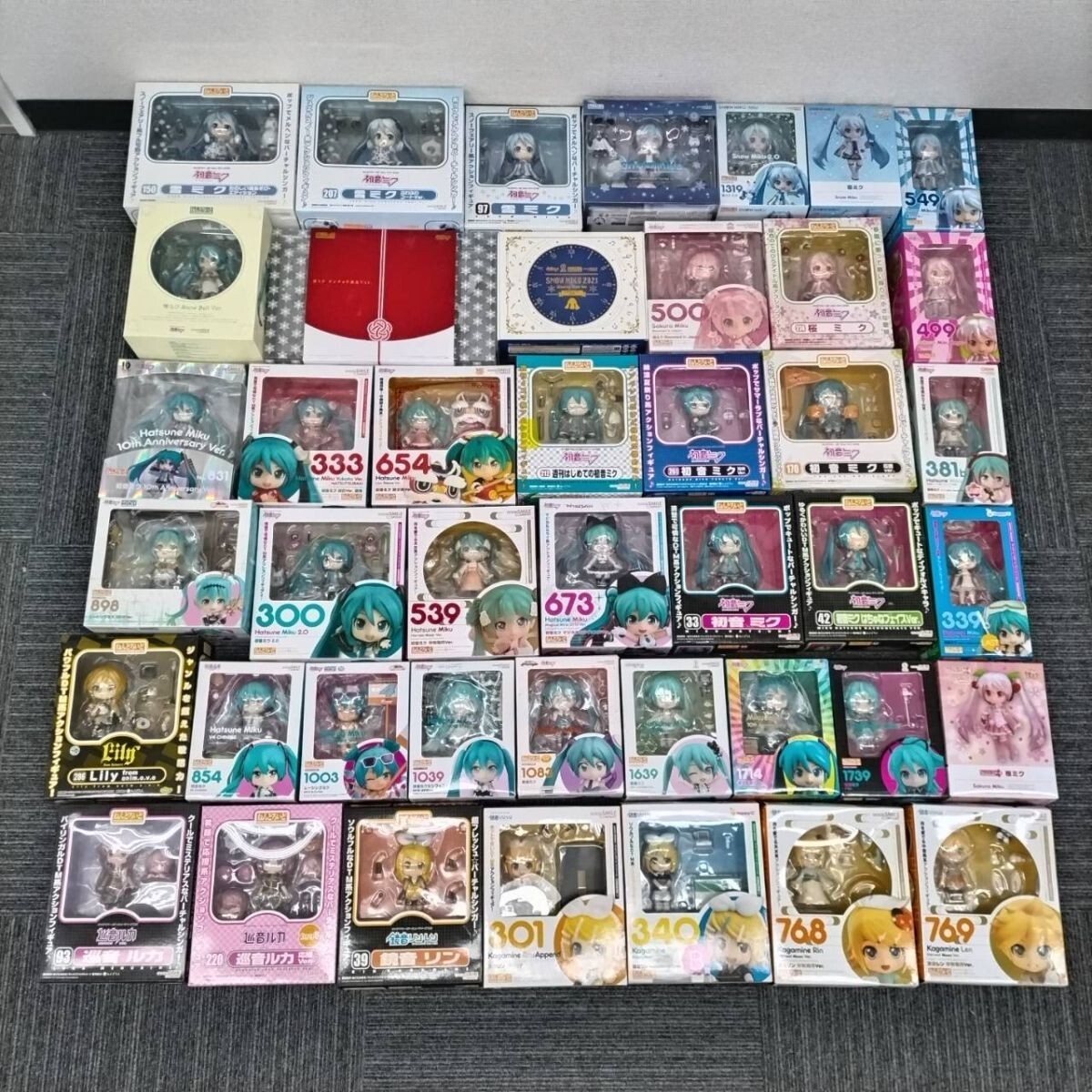 KAKA6449 【ゆうパック2個口】【未開封品】 ねんどろいど 初音ミク 雪ミク 桜ミク 鏡音リン 巡音ルカ 43種類セット フィギュア IH拍卖