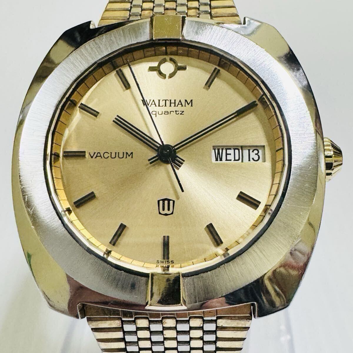 【外観美品】WALTHAM VACUUM ウォルサム バキューム 9362 メンズ アナログ 腕時計 デイデイト スイス SWISS ヴィンテージ レトロ 3針拍卖