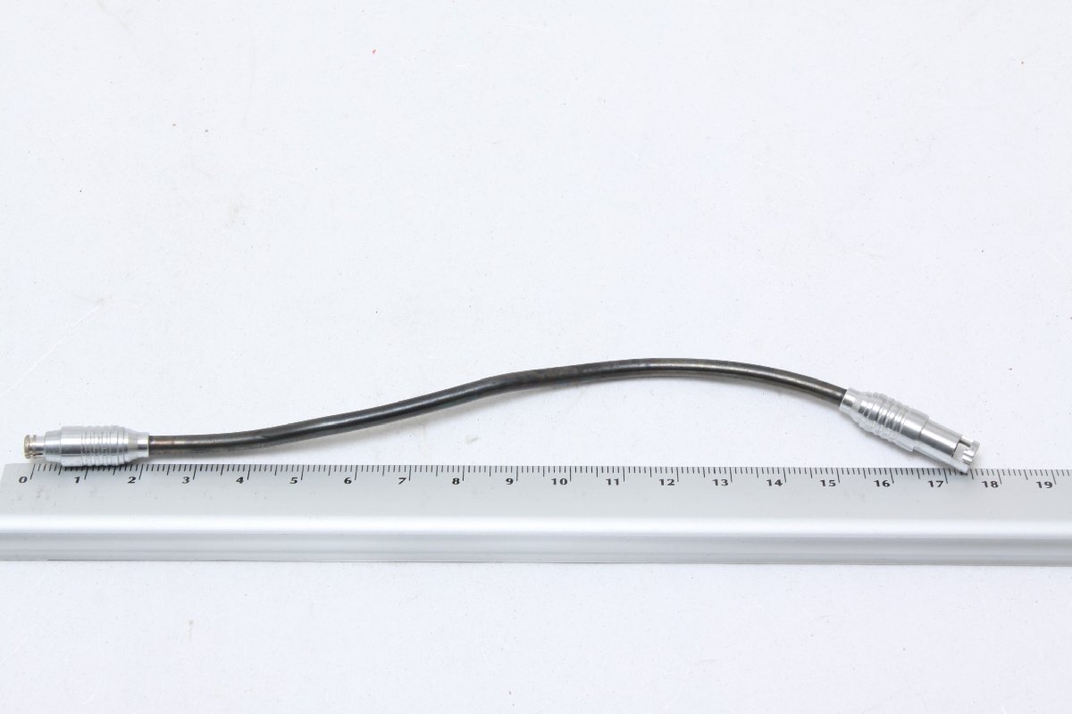 ※ 純正品 Leitz wetzlar ライツ フラッシュ シンクロコード シンクロソケット 18cm 3941拍卖