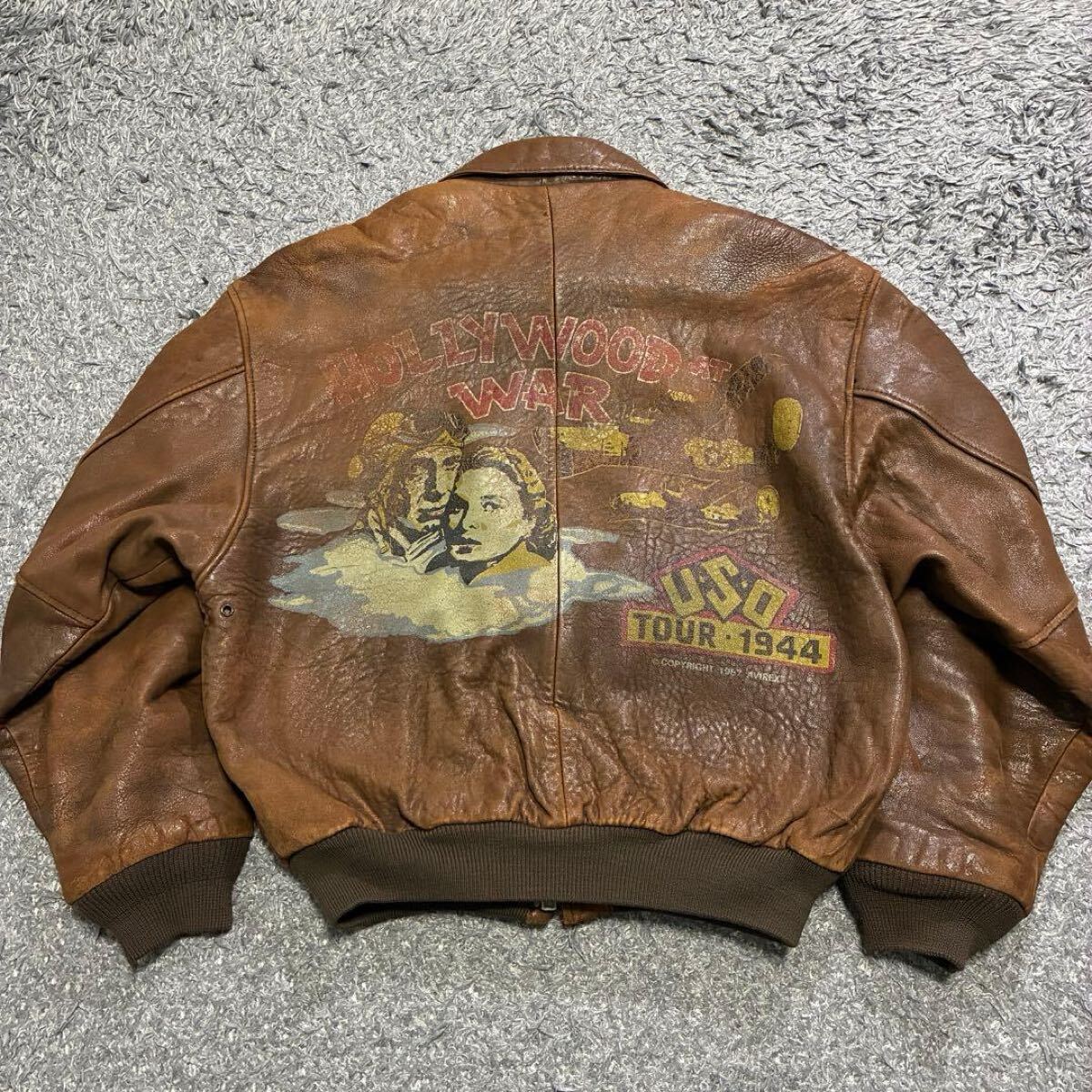 希少 AVIREX A-2 レザー フライトジャケット USO TOUR 1944 M バックプリント マップ裏地 エイジング 革 アヴィレックス拍卖