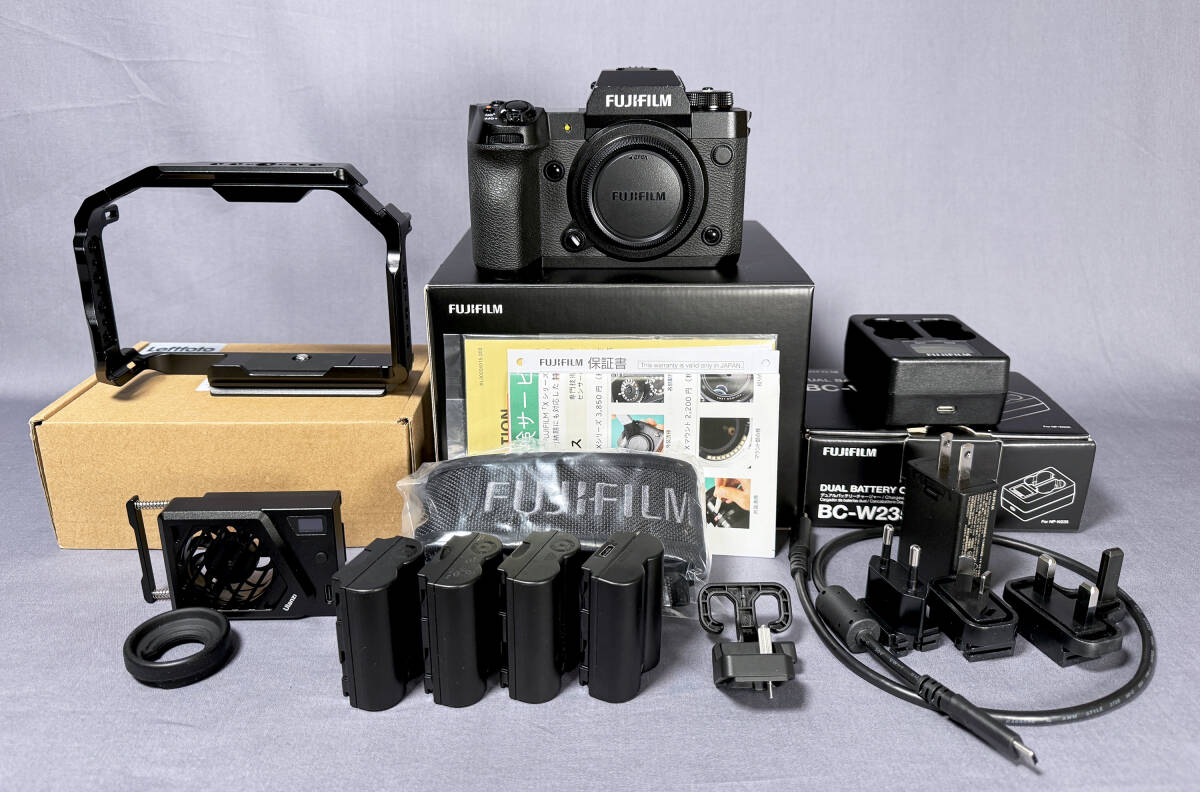 【動作品】FUJIFILM X-H2ボディ(約4020万画素/8K動画/PCで約1.6億画素)/シャッター数7319回/バッテリー4個/純正充電器/ケージ/冷却ファン拍卖