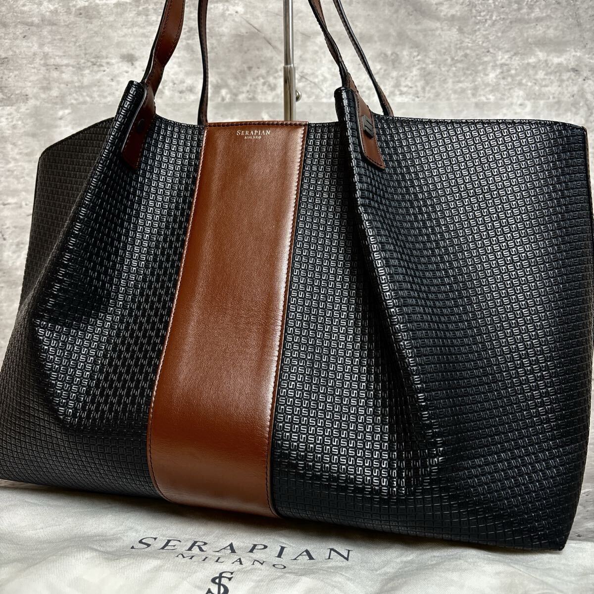 現行近《極美品/大容量》 SERAPIAN セラピアン メンズ トートバッグ A4 肩掛け 紳士 ビジネス シークレット STEPAN オールレザー ネイビー拍卖