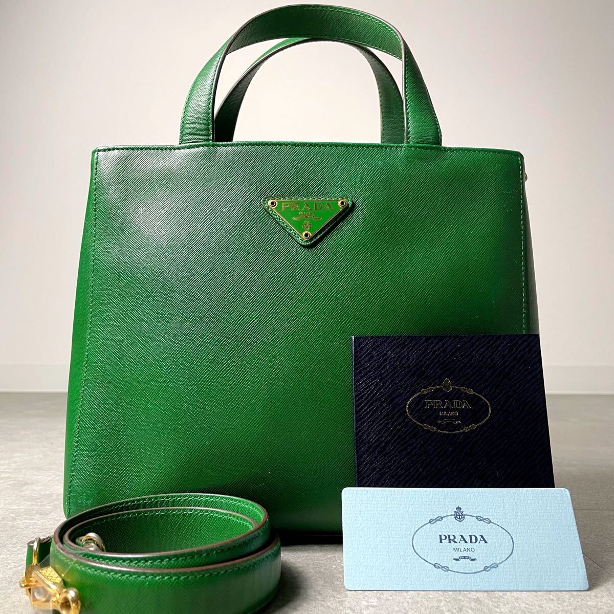 定価40万/入手困難/極美品◎ PRADA プラダ ハンドバッグ ショルダーバッグ 2way 三角ロゴ トライアングル サフィアーノレザー グリーン拍卖